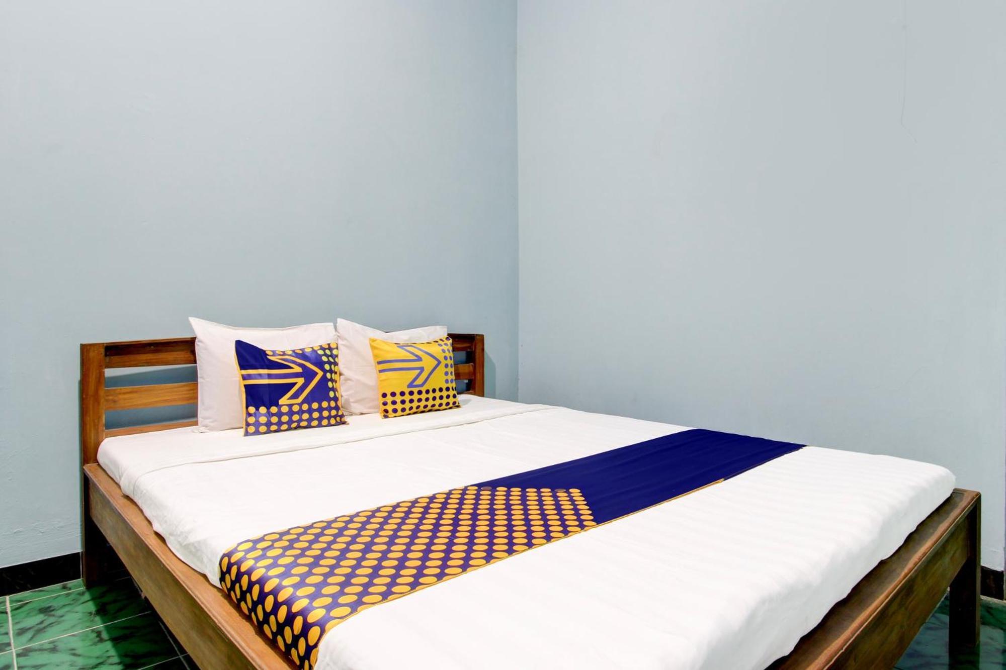 Spot On 94085 Hotel Agung 푸르워케르토 외부 사진