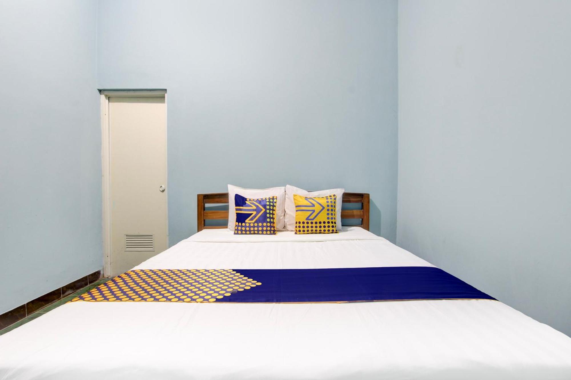 Spot On 94085 Hotel Agung 푸르워케르토 외부 사진