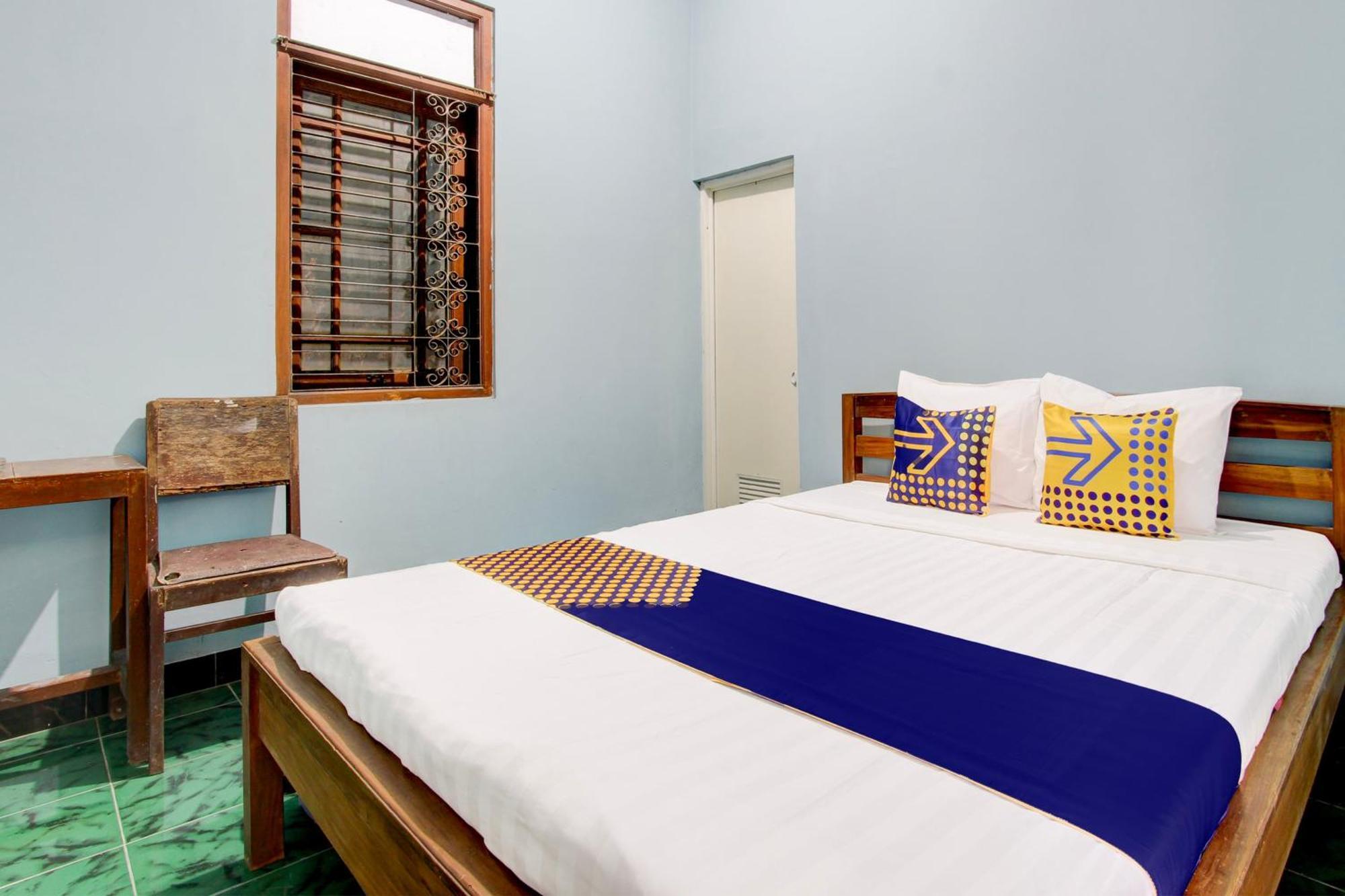 Spot On 94085 Hotel Agung 푸르워케르토 외부 사진